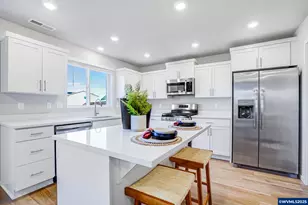 2219 Sawtelle Dr, Woodburn, OR 97071 - Photo 5