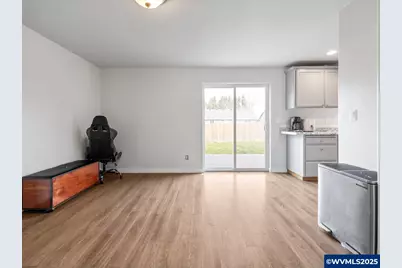 733 Walker Rd, Lebanon, OR 97355 - Photo 21