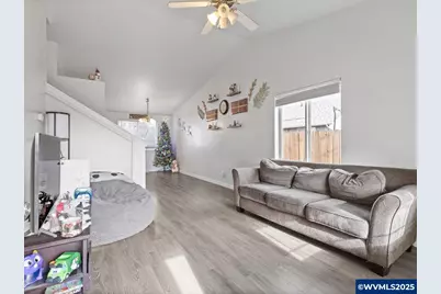 733 Walker Rd, Lebanon, OR 97355 - Photo 3