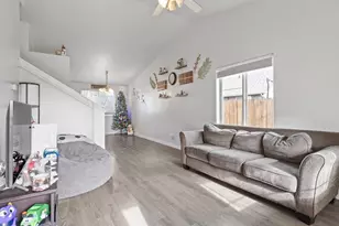 733 Walker Rd, Lebanon, OR 97355 - Photo 3