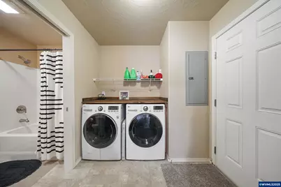 176 W Main St, Alsea, OR 97324 - Photo 11