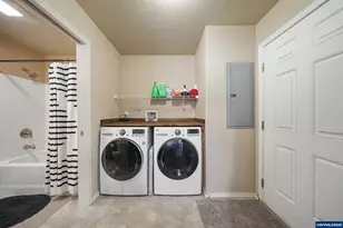 176 W Main St, Alsea, OR 97324 - Photo 11