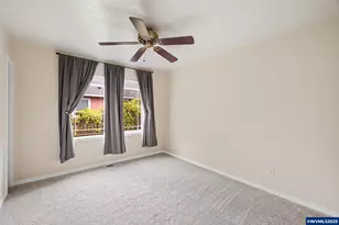 1409 Crestview Dr, Silverton, OR 97381 - Photo 17