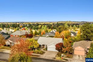 1409 Crestview Dr, Silverton, OR 97381 - Photo 3