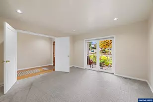 1409 Crestview Dr, Silverton, OR 97381 - Photo 7