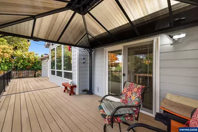 1409 Crestview Dr, Silverton, OR 97381 - Photo 5