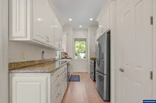 32082 SW Charbonneau Dr, Wilsonville, OR 97070 - Photo 9