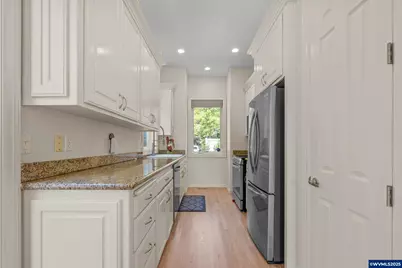 32082 SW Charbonneau Dr, Wilsonville, OR 97070 - Photo 11