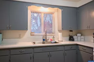 1202 Leo St NE, Keizer, OR 97303 - Photo 9