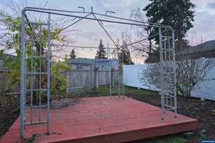 1202 Leo St NE, Keizer, OR 97303 - Photo 25