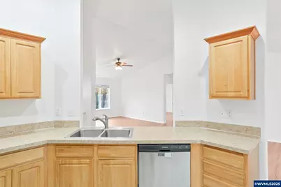 3047 Wallace Rd NW, Salem, OR 97304 - Photo 21