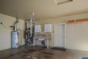 2049 Limestone Ave SE, Salem, OR 97306 - Photo 41