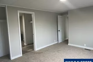 5422 Portland Rd NE, Salem, OR 97305 - Photo 9