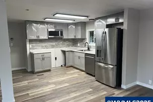 5422 Portland Rd NE, Salem, OR 97305 - Photo 5