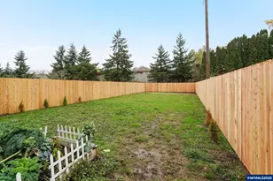 3902 Hawthorne Ave NE, Salem, OR 97301 - Photo 27