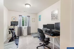 3902 Hawthorne Ave NE, Salem, OR 97301 - Photo 15