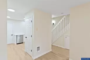 108 NE Powderhorn Dr, Corvallis, OR 97330 - Photo 9