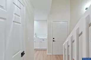 108 NE Powderhorn Dr, Corvallis, OR 97330 - Photo 3