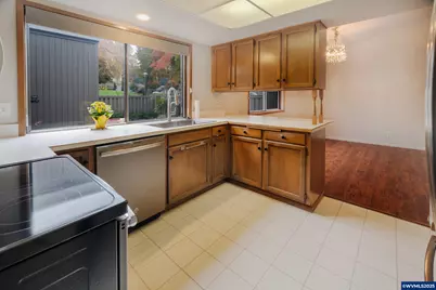 6630 Huntington Cir SE, Salem, OR 97306 - Photo 11