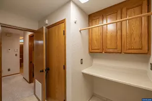 391 McNary Heights Dr N, Keizer, OR 97303 - Photo 33