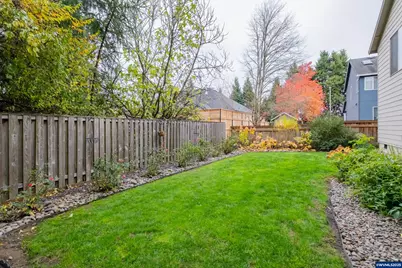 21022 Jenny Marie Ln NE, Aurora, OR 97002 - Photo 35