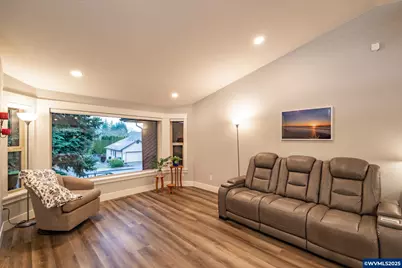 5037 Summerfield Dr SE, Salem, OR 97306 - Photo 11