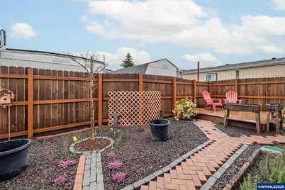 204 Cascade #8 Dr, Lebanon, OR 97355 - Photo 33