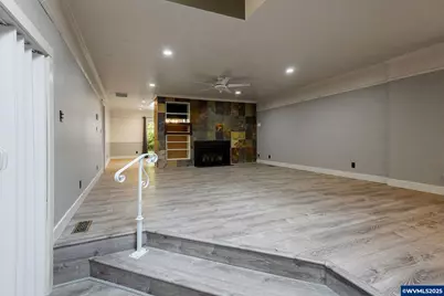 1115 Alpine Dr NW, Salem, OR 97304 - Photo 9
