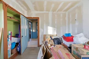 329 S 1st Ave, Mill City, OR 97360 - Photo 35