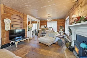 329 S 1st Ave, Mill City, OR 97360 - Photo 13