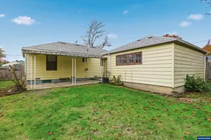 788 SW Cherry St, Dallas, OR 97338 - Photo 23