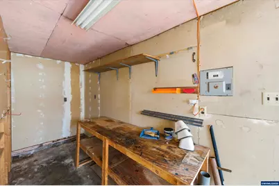 788 SW Cherry St, Dallas, OR 97338 - Photo 21