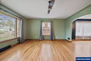 1725 24th St NE, Salem, OR 97301 - Photo 9