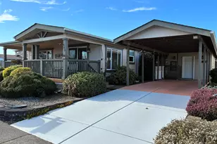 663 Royalty Cir NE, Salem, OR 97301 - Photo 41