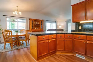 663 Royalty Cir NE, Salem, OR 97301 - Photo 13