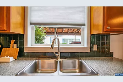 663 Royalty Cir NE, Salem, OR 97301 - Photo 19