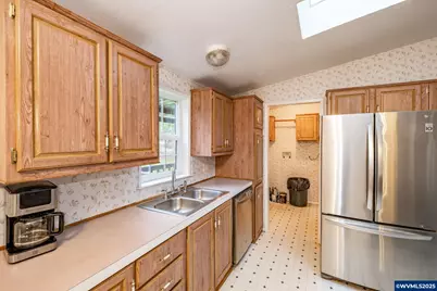 32981 Mount Pleasant Rd, Lebanon, OR 97355 - Photo 11