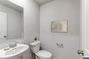 651 Merriott Ln, Woodburn, OR 97071 - Photo 7