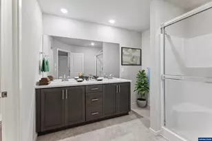 651 Merriott Ln, Woodburn, OR 97071 - Photo 11