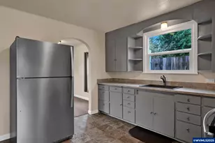 650 Tangent St, Lebanon, OR 97355 - Photo 13