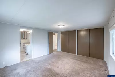 32300 Old Oak Dr, Tangent, OR 97389 - Photo 19