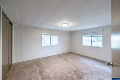 32300 Old Oak Dr, Tangent, OR 97389 - Photo 17