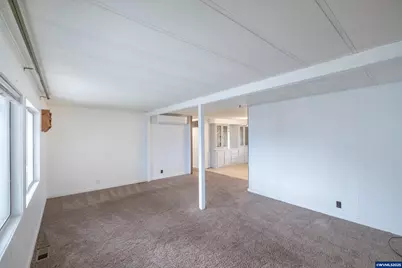 32300 Old Oak Dr, Tangent, OR 97389 - Photo 7