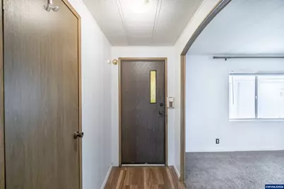 32300 Old Oak Dr, Tangent, OR 97389 - Photo 5