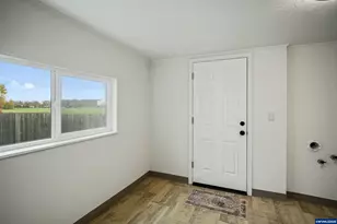 1885 Garfield St NE, Salem, OR 97301 - Photo 17