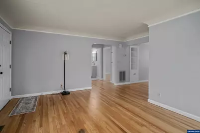 1885 Garfield St NE, Salem, OR 97301 - Photo 9