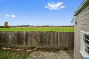 1885 Garfield St NE, Salem, OR 97301 - Photo 31