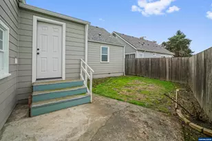 1885 Garfield St NE, Salem, OR 97301 - Photo 33