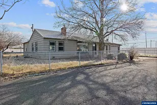 790 SE Garner St, Prineville, OR 97554 - Photo 23