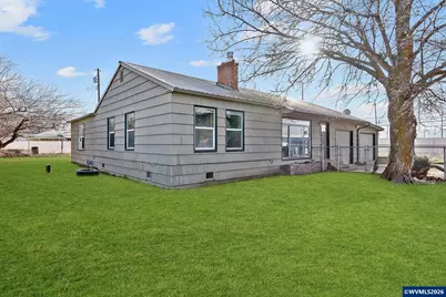 790 SE Garner St, Prineville, OR 97554 - Photo 1